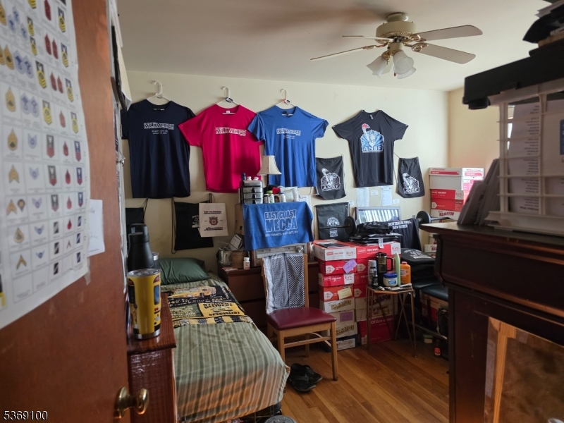 MANOR II - Residential