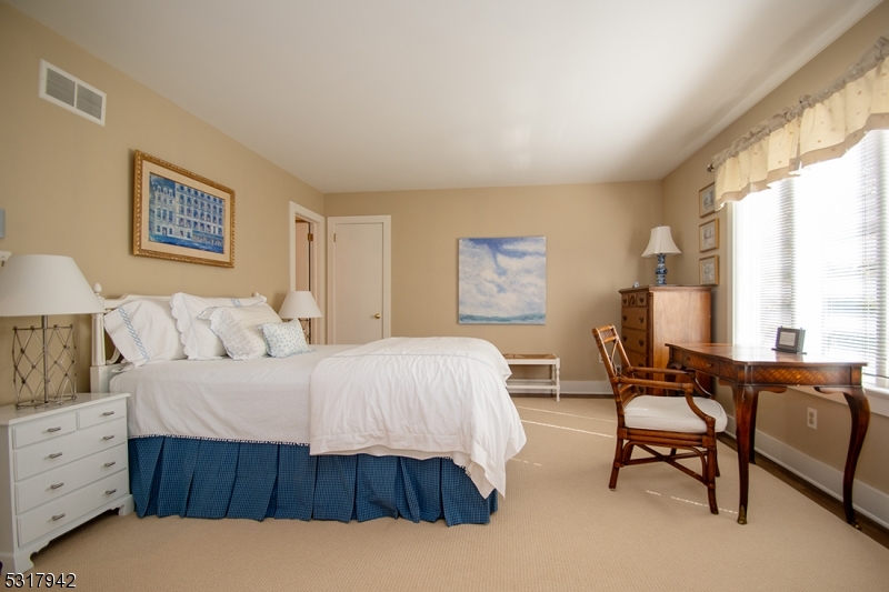 New Vernon - Residential