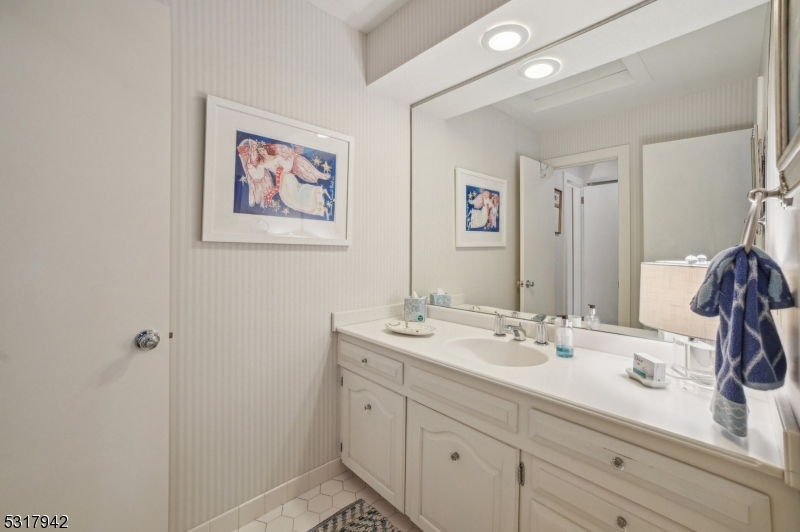 New Vernon - Residential