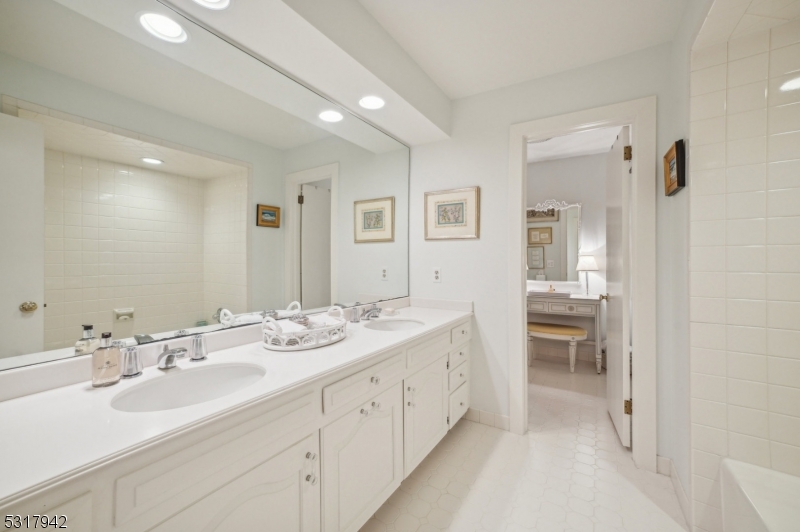 New Vernon - Residential