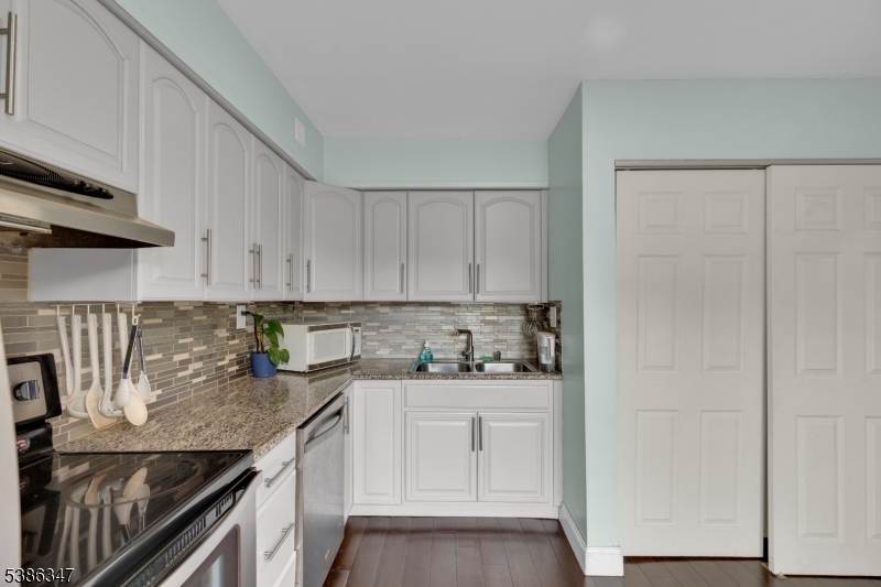 Claremont Hills - Residential