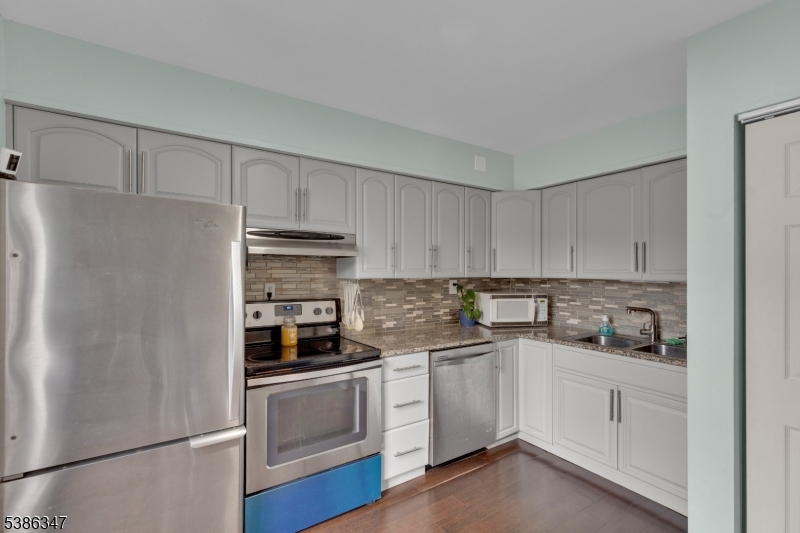 Claremont Hills - Residential