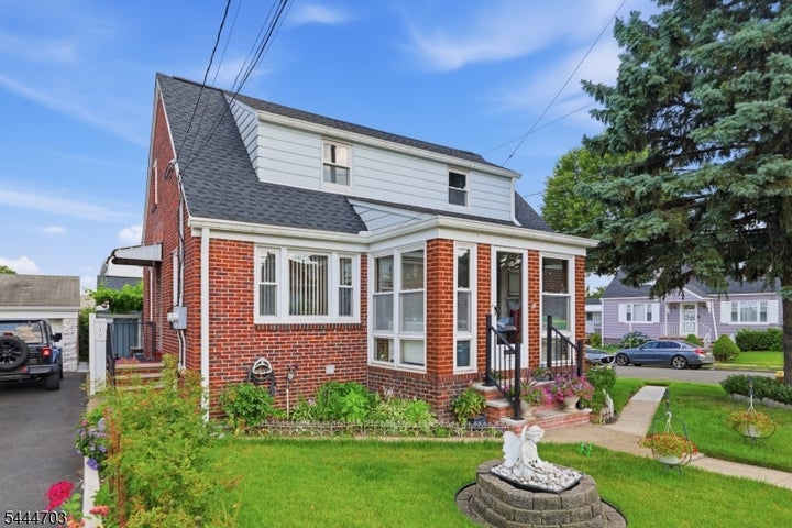Photo 1 of 15 — 76 Schuyler Ave 2, North Arlington Boro, NJ 07031