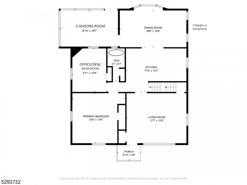 Main image without alt text