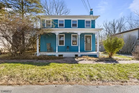 MLS: 3953025