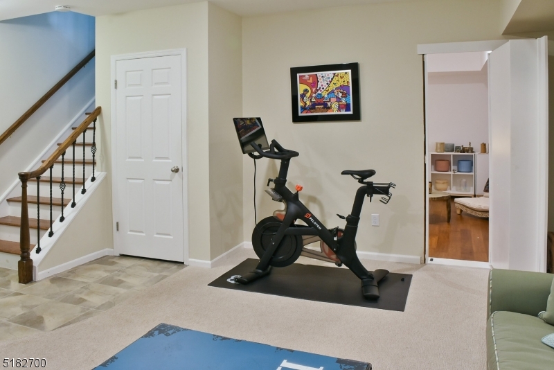 Knollcrest - Residential