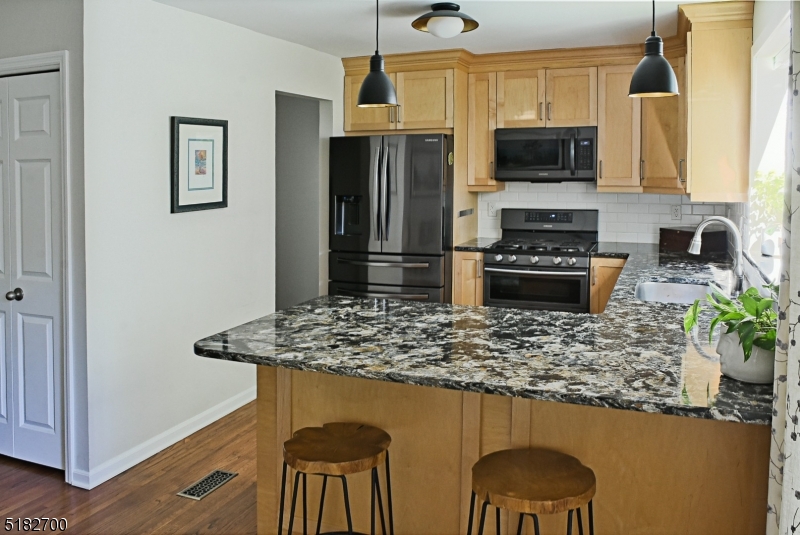 Knollcrest - Residential