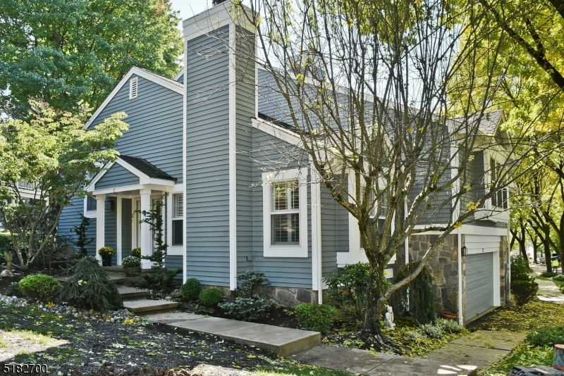 Knollcrest - Residential