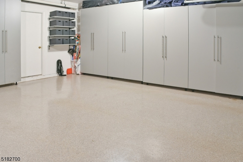 Knollcrest - Residential