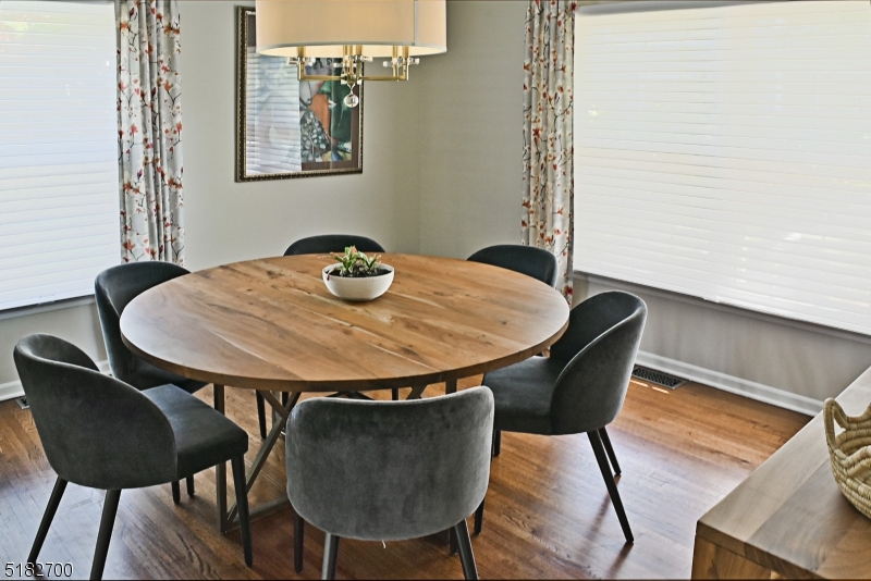 Knollcrest - Residential