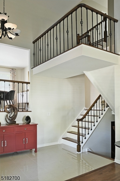 Knollcrest - Residential