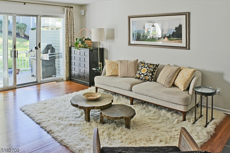 Knollcrest - Residential