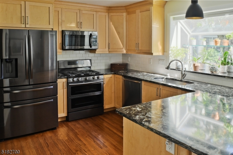 Knollcrest - Residential