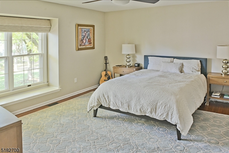 Knollcrest - Residential