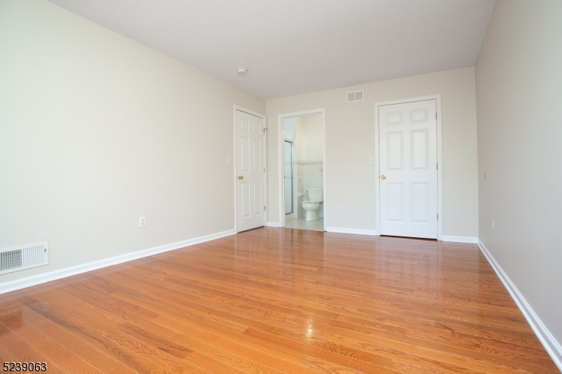 Glenmont Commons - Residential Lease