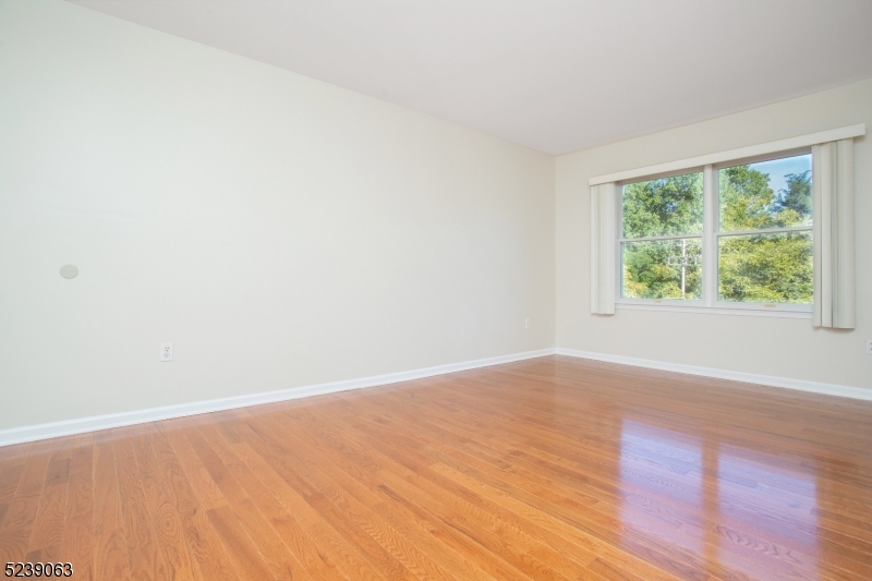 Glenmont Commons - Residential Lease