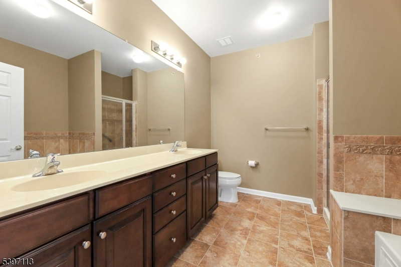 Four Seasons - Residential