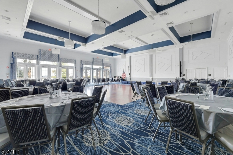 Four Seasons - Residential