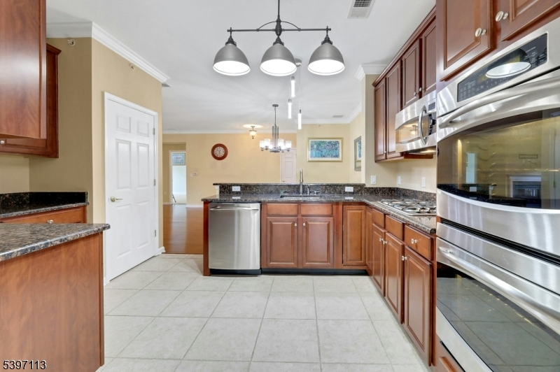 Four Seasons - Residential