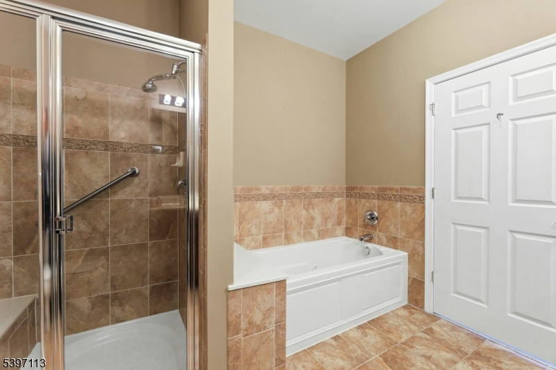 Four Seasons - Residential