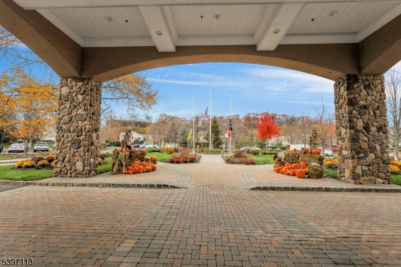 Four Seasons - Residential