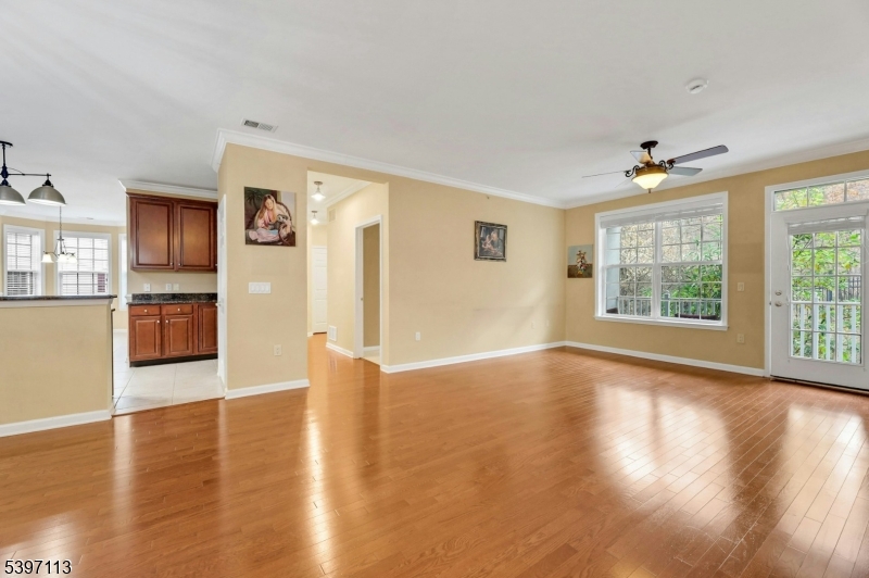 Four Seasons - Residential