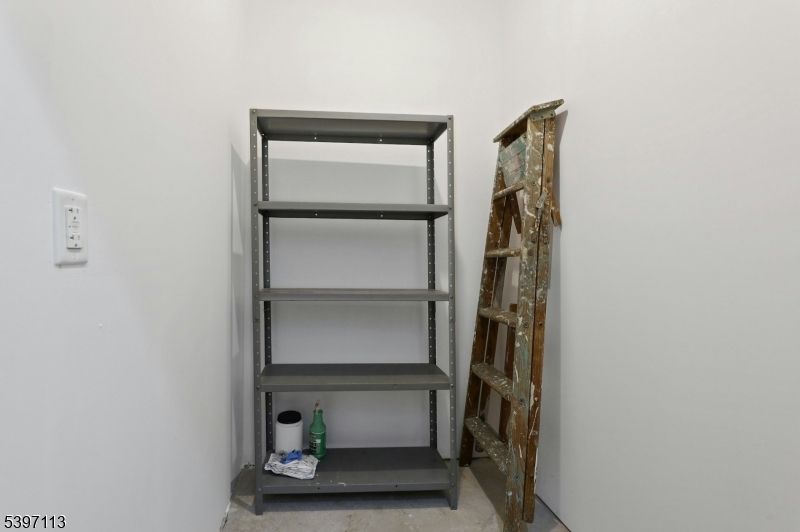 Four Seasons - Residential