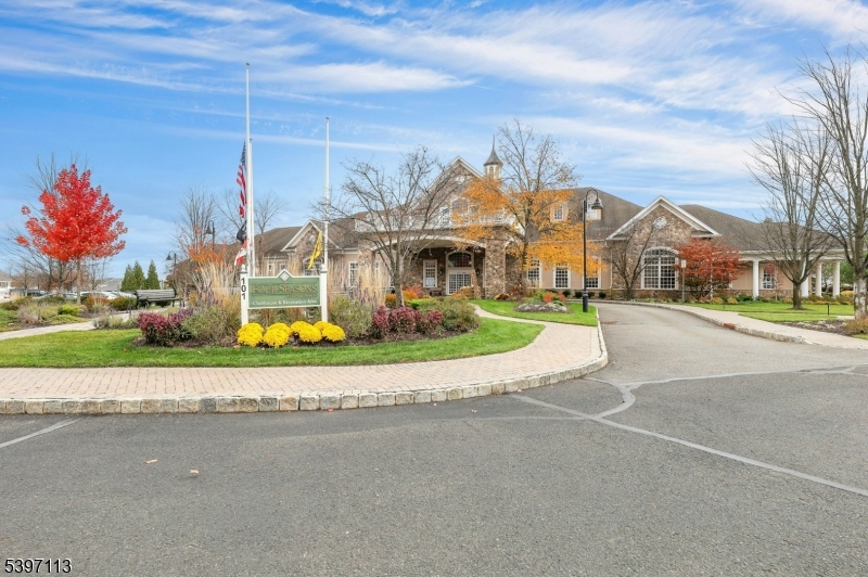 Four Seasons - Residential