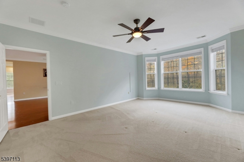 Four Seasons - Residential