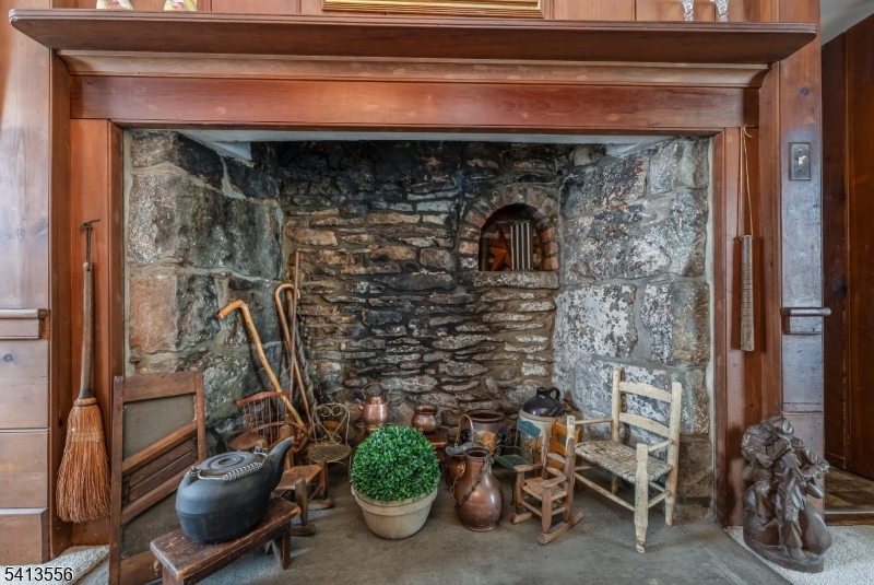 ROBERT HUNTER - Residential