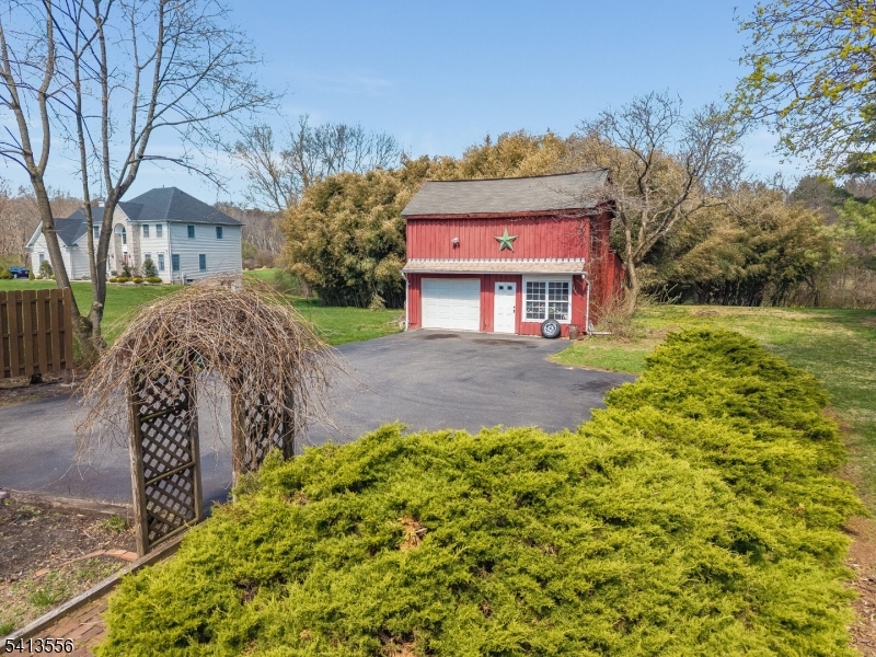 ROBERT HUNTER - Residential