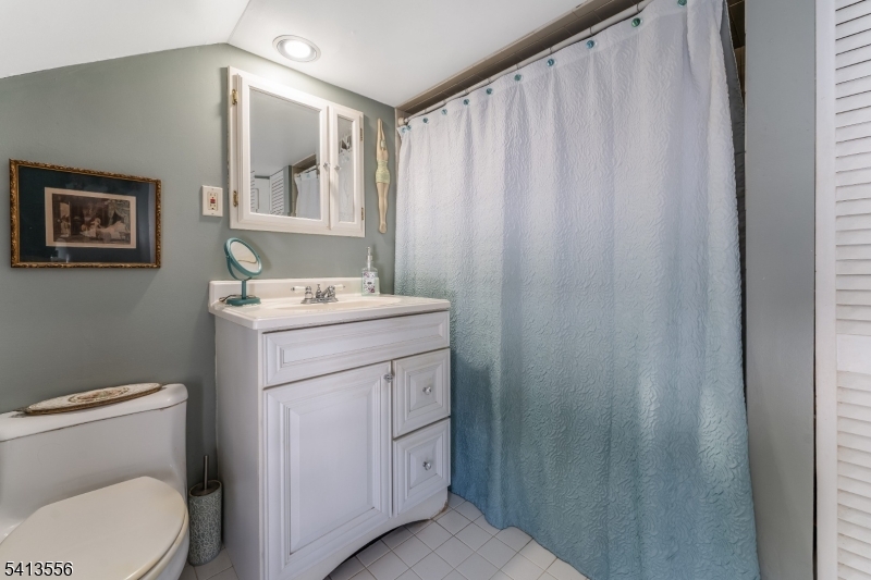 ROBERT HUNTER - Residential