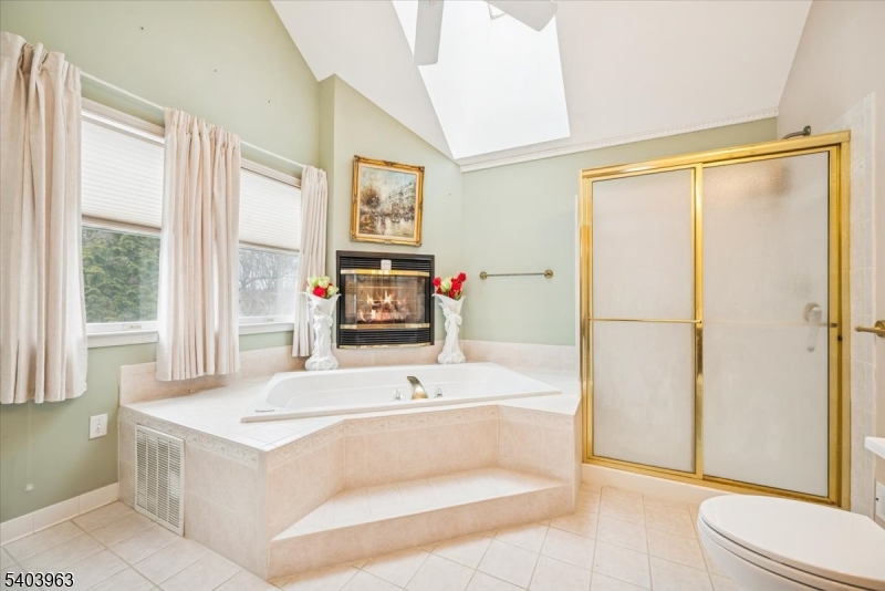 HUNTERDON RIDGE - Residential