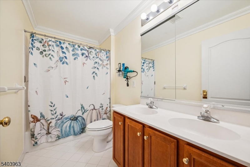 HUNTERDON RIDGE - Residential