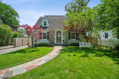 70 Wellington Ave, Millburn Twp., NJ 07078 - #: 3954086