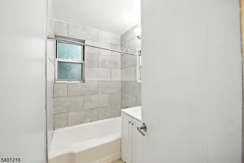 Studios at 819 - Residential Lease