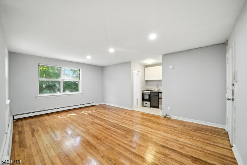 Studios at 819 - Residential Lease