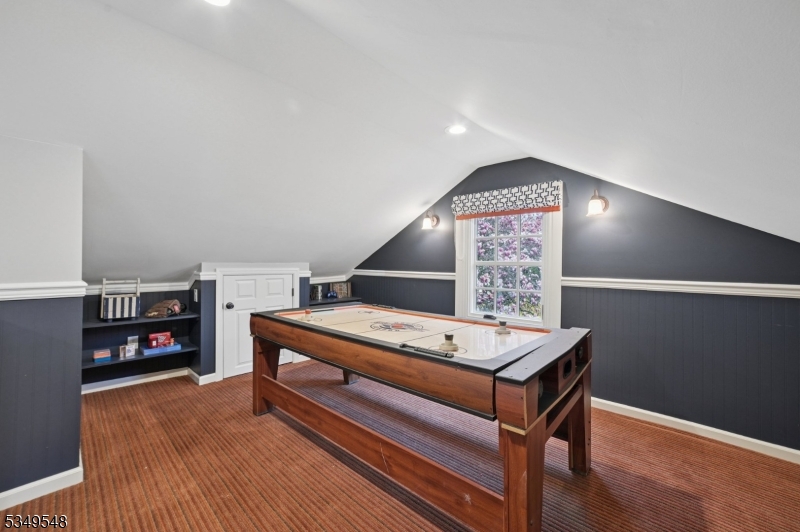 POETS SECTION - Residential