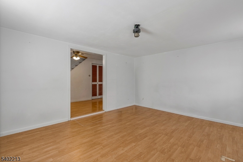 Three Bridges - Residential