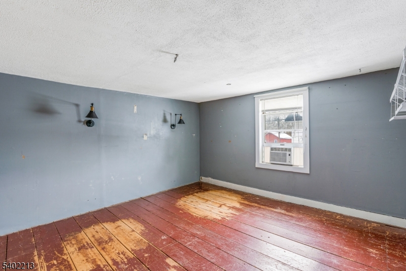 Three Bridges - Residential