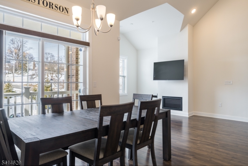 Autumn Point - Residential