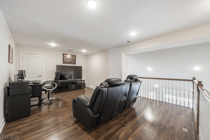 Autumn Point - Residential