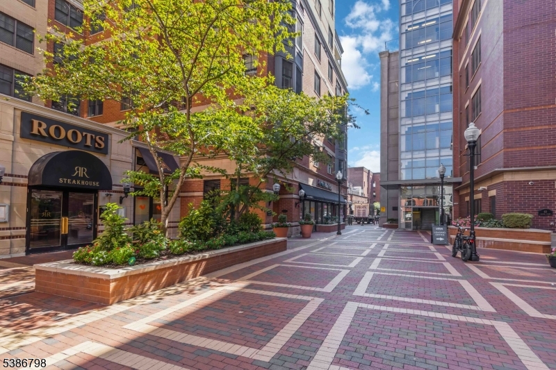 40 Park Place - Residential