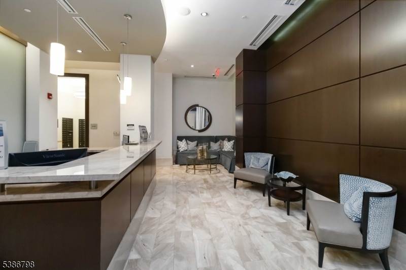 40 Park Place - Residential