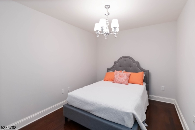 40 Park Place - Residential