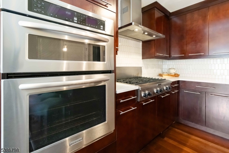 40 Park Place - Residential