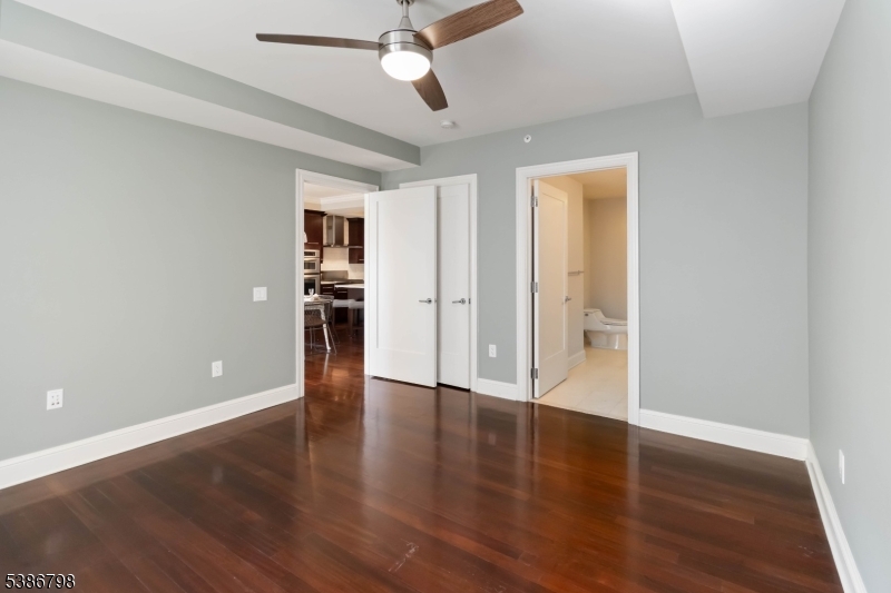 40 Park Place - Residential