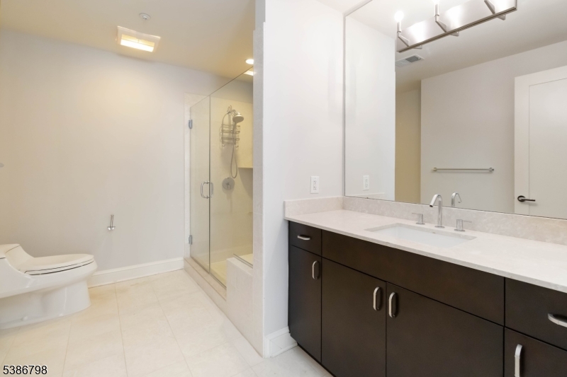 40 Park Place - Residential