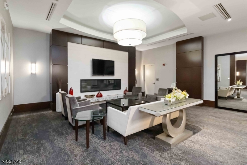 40 Park Place - Residential