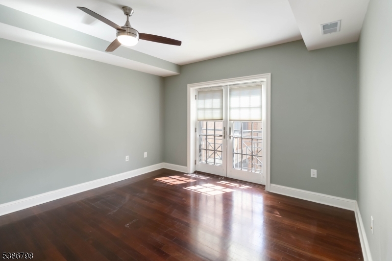 40 Park Place - Residential